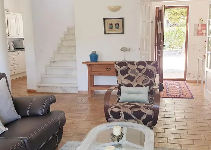 3 Bedroom House In Luz