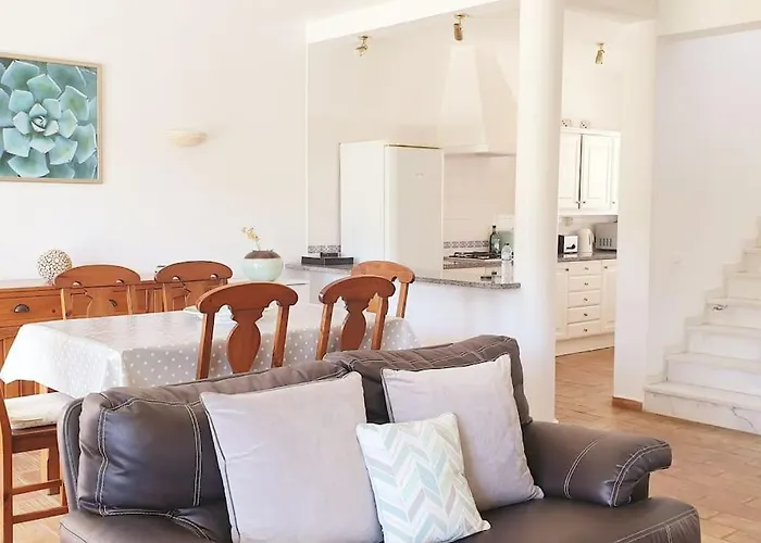 3 Bedroom House In 度假居 *