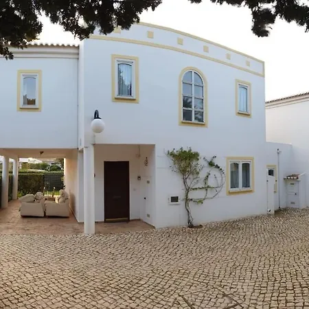 Сasa de vacaciones 3 Bedroom House In Luz